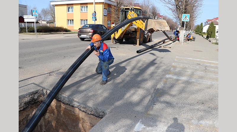 В Докшицах идет реконструкция водопроводной сети на улице Ленинской