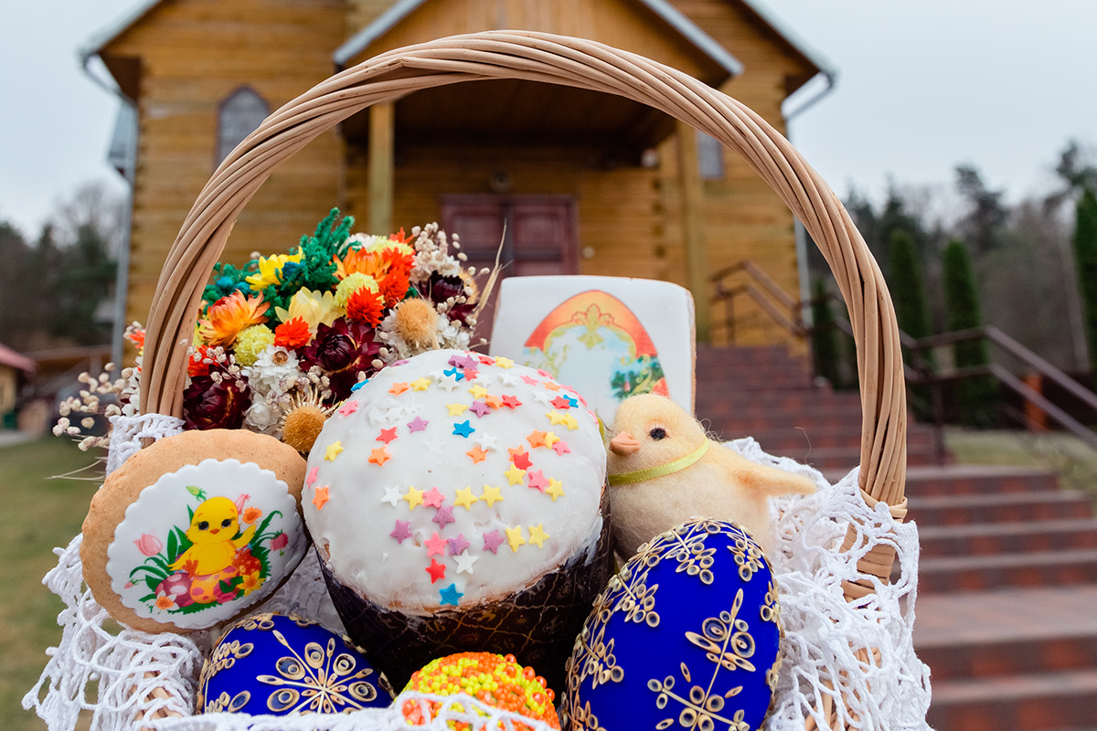 Кіраўніцтва Віцебскай вобласці віншуе жыхароў рэгіёну з каталіцкім Вялікаднем