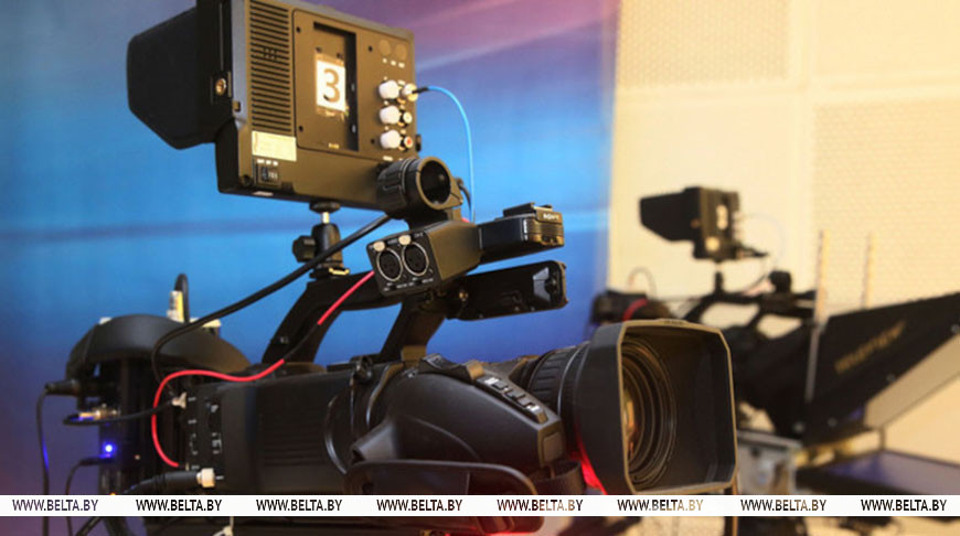 Lukashenko extends Radio, Television, Communications Workers Day greetings