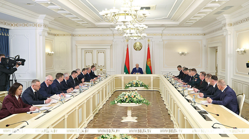 Лукашэнка сабраў нараду па развіццю БНБК. Чаго Прэзідэнт чакае ад прамысловага гіганта Беларусі?