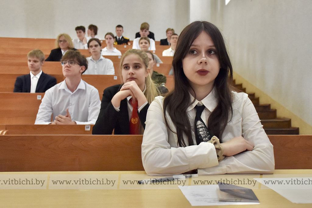 Сабранасць, цішыня і максімум засяроджанасці: як здаюць ЦЭ і ЦТ віцебскія школьнікі