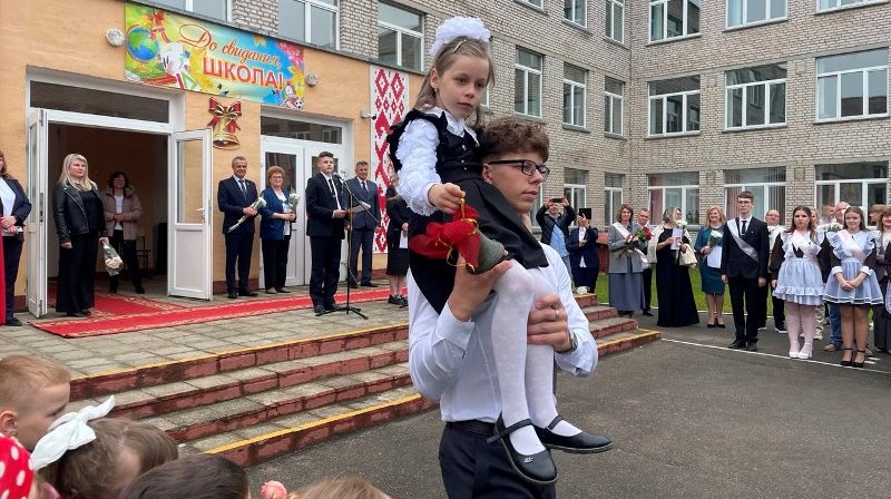 В школах Докшицкого района прошли праздники последнего звонка